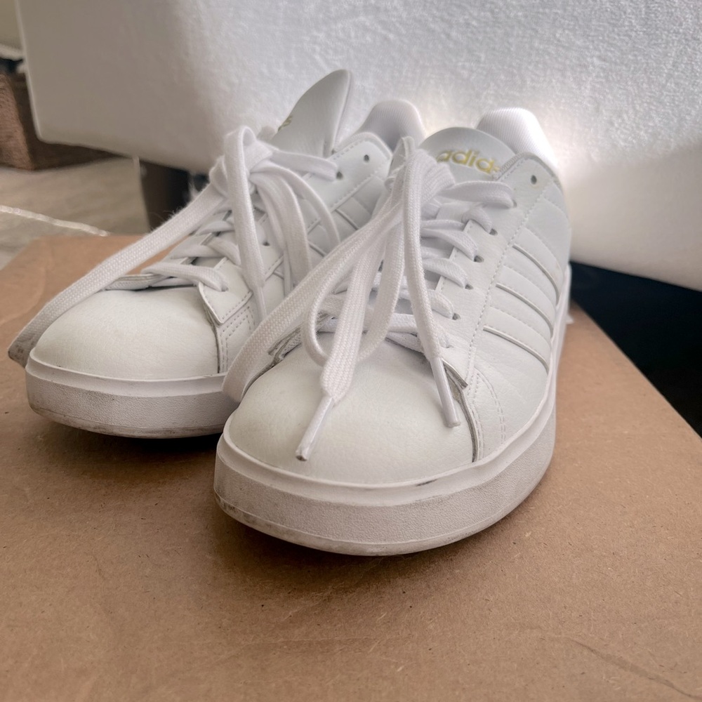 Women’s Adidas Grand Court 2.0 Shoes - Like New